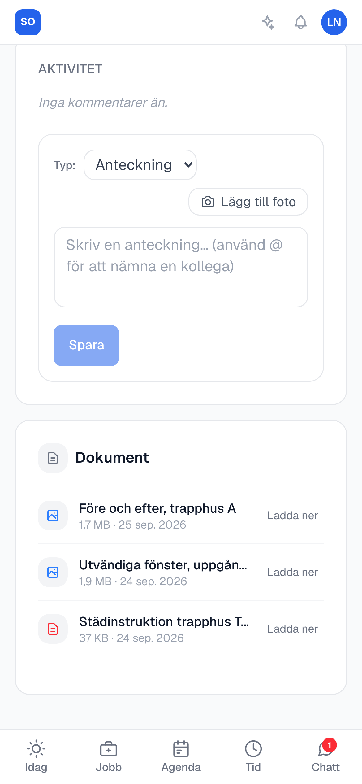 Dokumenten på ett jobb i fältarbetarens mobil