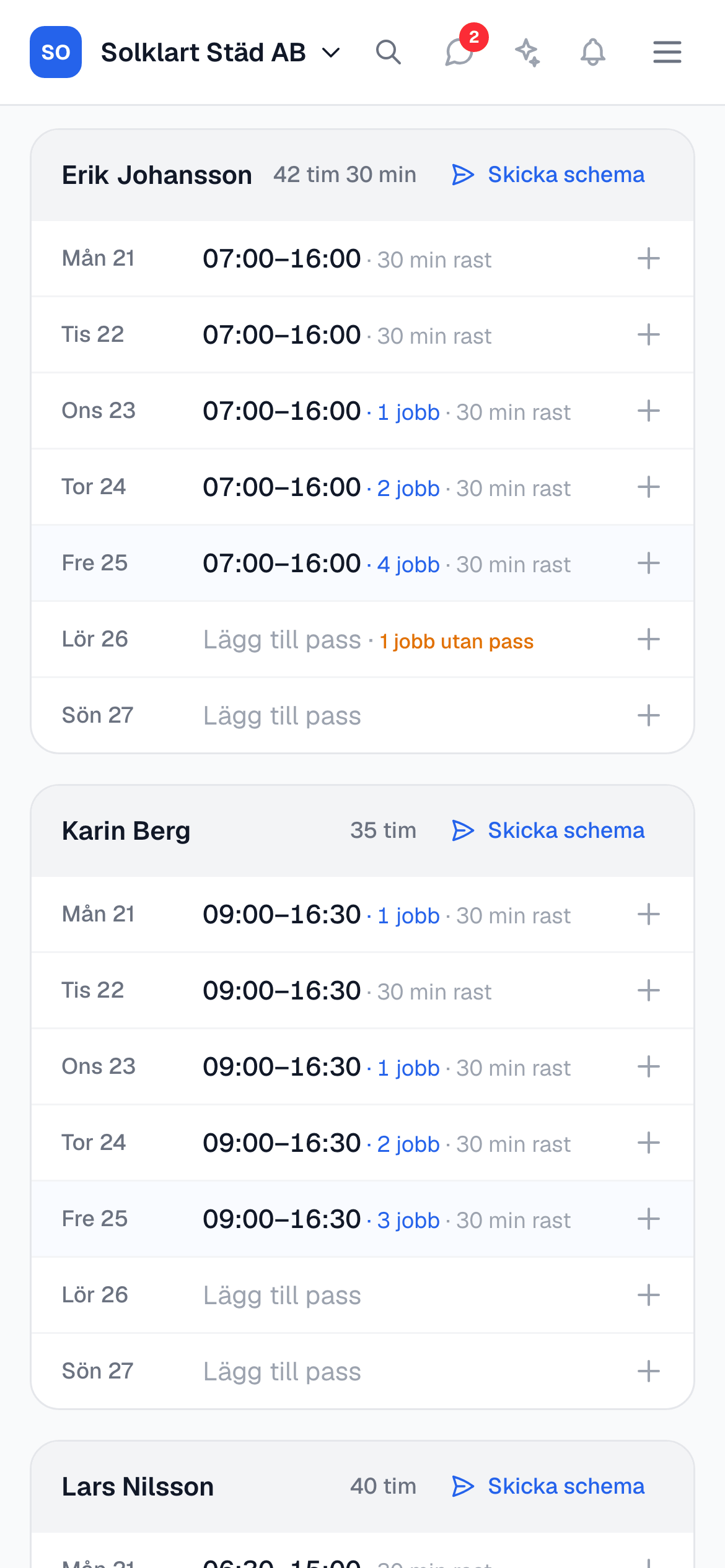 Schemat i mobilen med en anställds vecka som ett kort med sju dagar