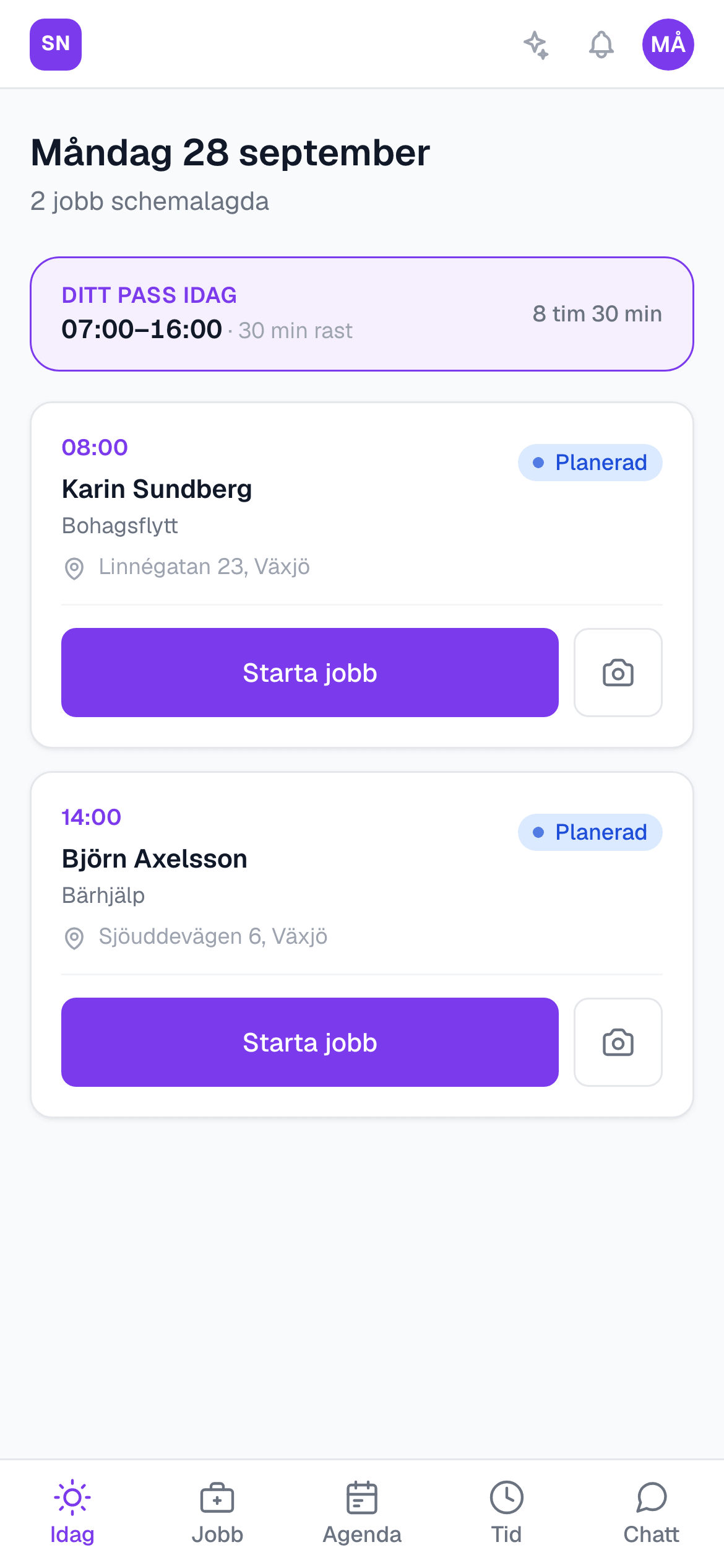 En flyttares dag i mobilen med dagens flytt, adress och knappen Starta jobb